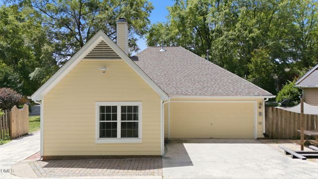 104 Covington Drive, Chapel Hill, NC 27514