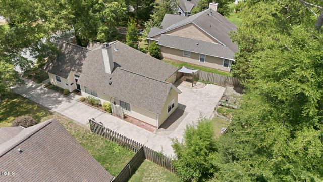 104 Covington Drive, Chapel Hill, NC 27514