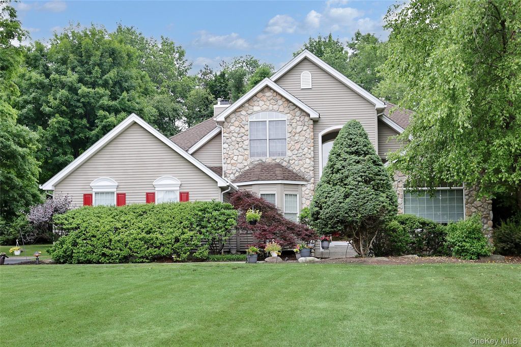 7 Birdie Drive, Suffern, NY 10901 — exterior