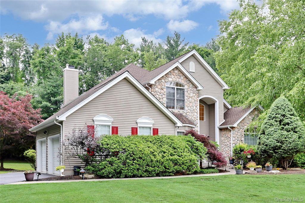 7 Birdie Drive, Suffern, NY 10901 — photo 2