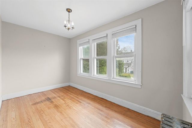 41-29 248th Street, Little Neck, NY 11363