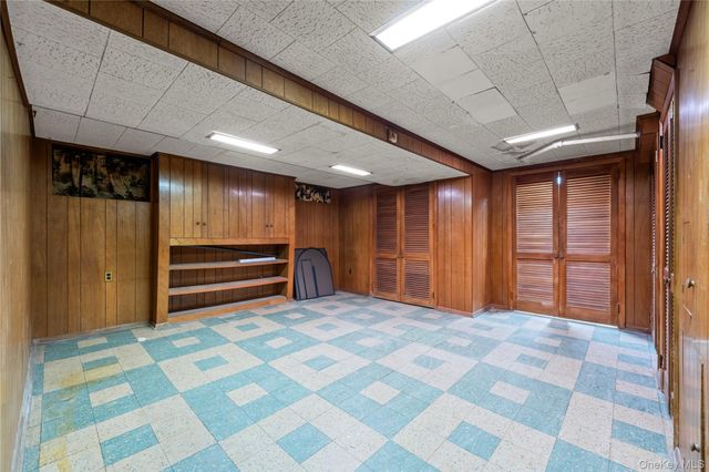 41-29 248th Street, Little Neck, NY 11363