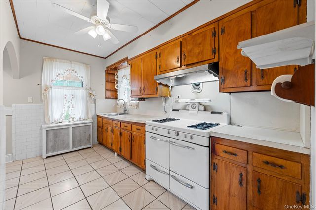 41-29 248th Street, Little Neck, NY 11363