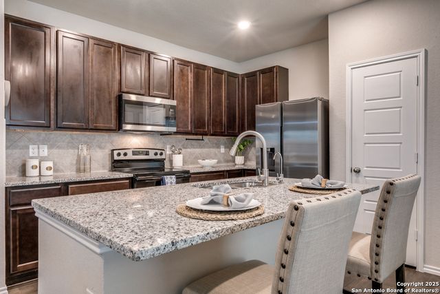 4222 Brigade Bend, Converse, TX 78109