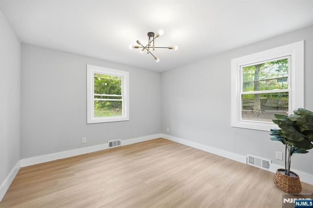 1 Lorelei Road, West Orange, NJ 07052