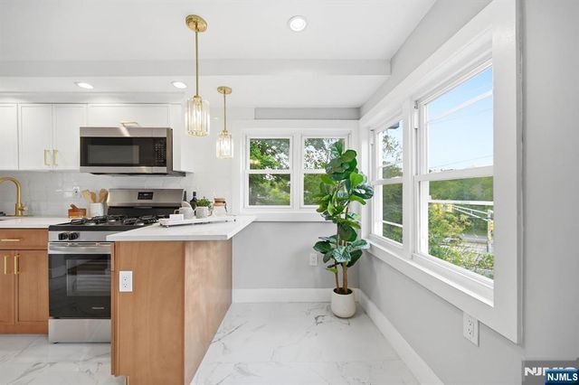 1 Lorelei Road, West Orange, NJ 07052
