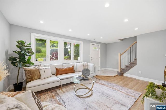 1 Lorelei Road, West Orange, NJ 07052