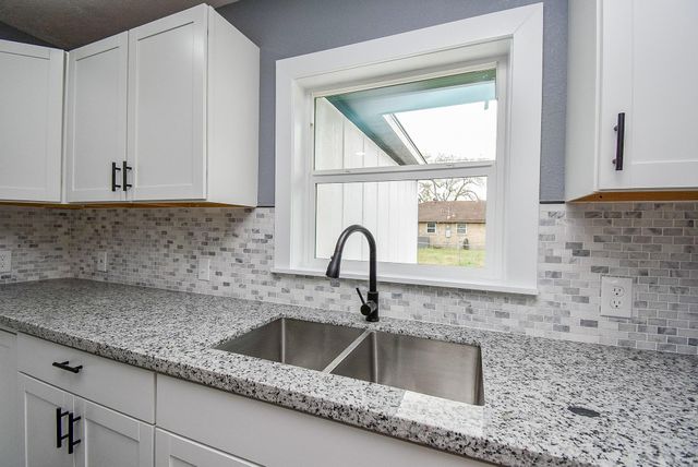 6513 Jackwood Street, Houston, TX 77074