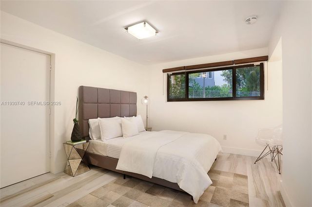 2000 S Bayshore Dr 27, Coconut Grove, FL 33133