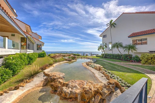 2000 S Bayshore Dr 27, Coconut Grove, FL 33133