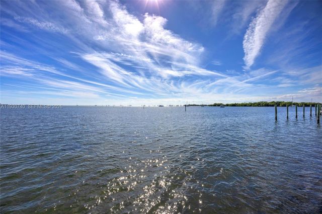 2000 S Bayshore Dr 27, Coconut Grove, FL 33133