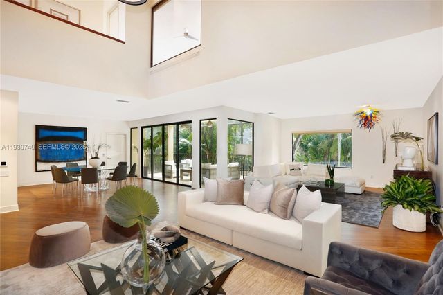 2000 S Bayshore Dr 27, Coconut Grove, FL 33133