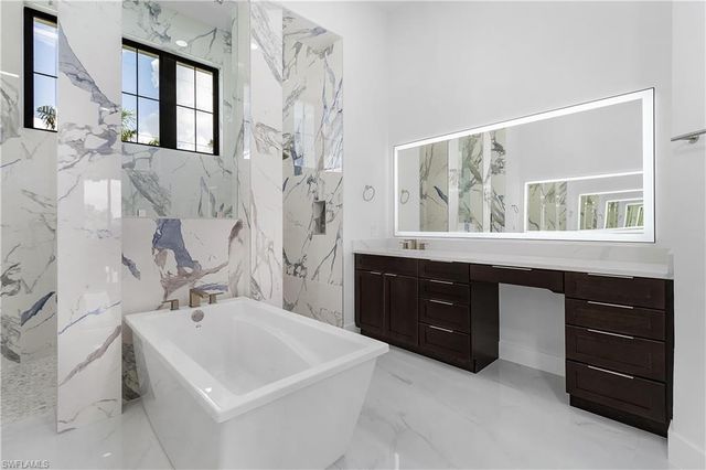 4240 NW 33rd LN, Cape Coral, FL 33993