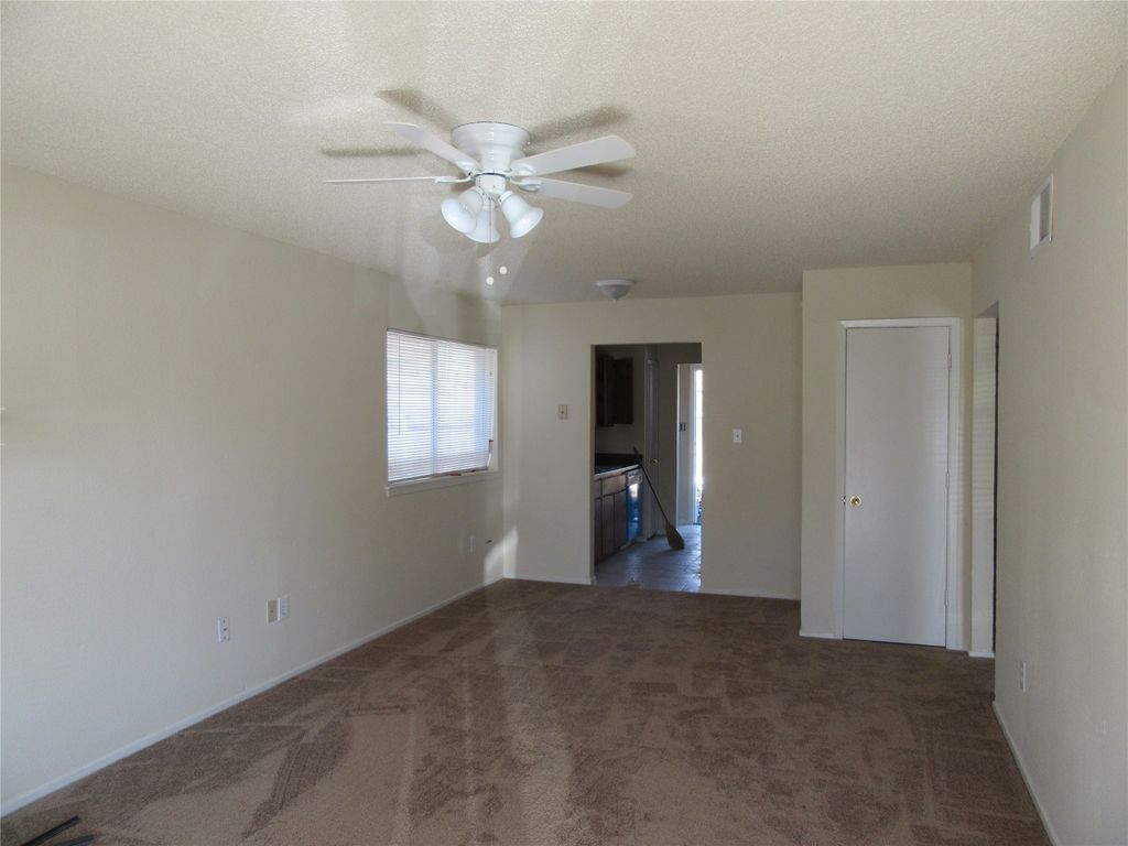 1617 Windsong Lane, Irving, TX 75060