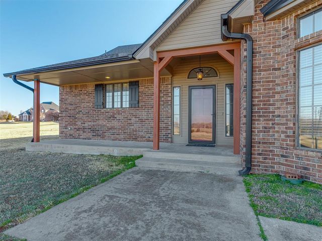24590 N May Avenue, Edmond, OK 73025