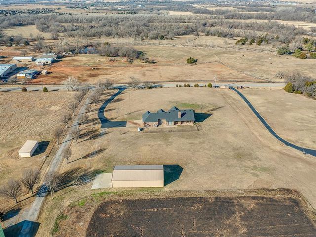 24590 N May Avenue, Edmond, OK 73025