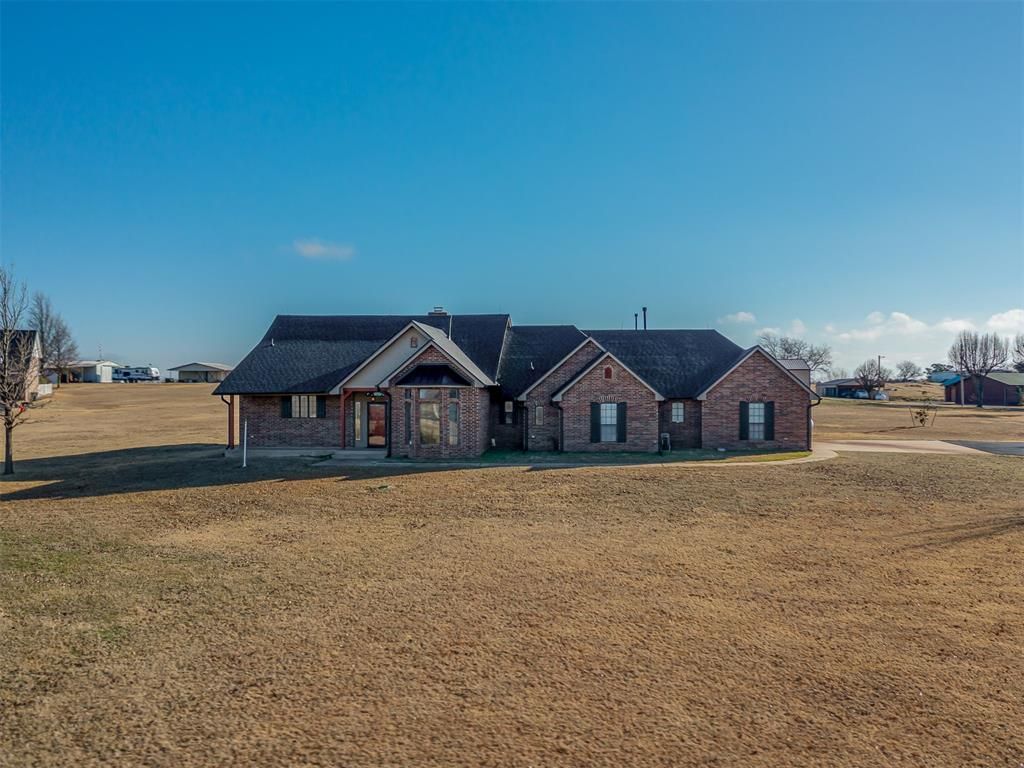 24590 N May Avenue, Edmond, OK 73025