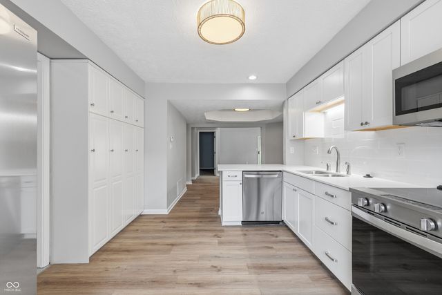 9580 Bay Vista E Drive E, Indianapolis, IN 46250