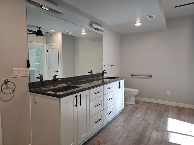 2422 S BLUE WATER LN, Saratoga Springs, UT 84045