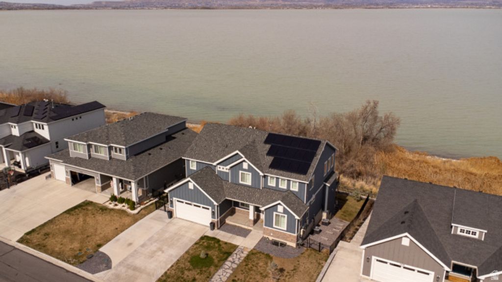 Image 42 of property listing at 2422 S BLUE WATER LN, Saratoga Springs, UT 84045