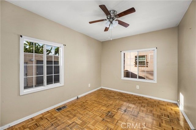 9933 San Anselmo, South Gate, CA 90280