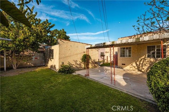 9933 San Anselmo, South Gate, CA 90280