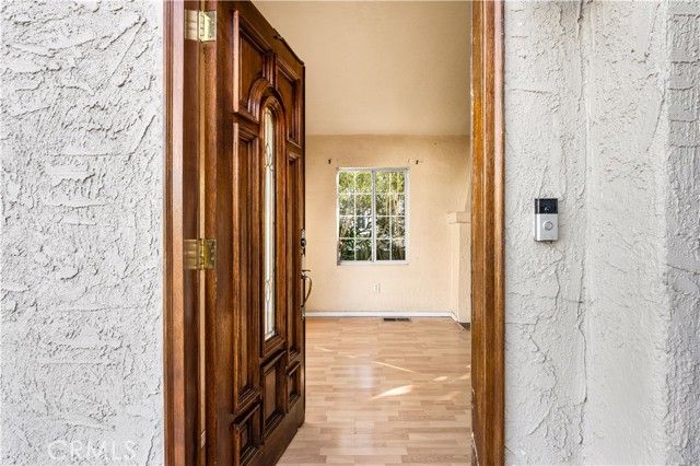 9933 San Anselmo, South Gate, CA 90280