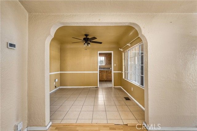 9933 San Anselmo, South Gate, CA 90280