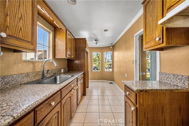 9933 San Anselmo, South Gate, CA 90280