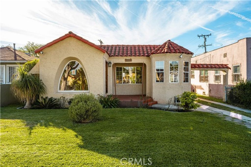 9933 San Anselmo, South Gate, CA 90280