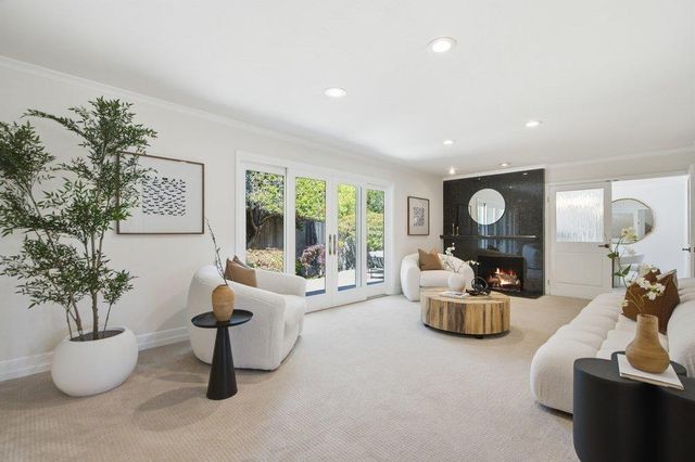 2872 Roland Avenue, San Carlos, CA 94070