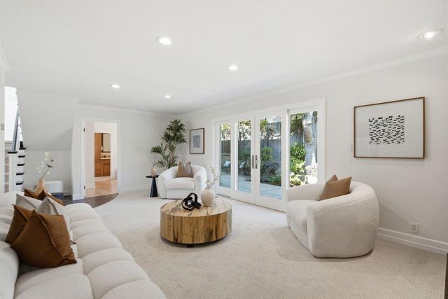 2872 Roland Avenue, San Carlos, CA 94070