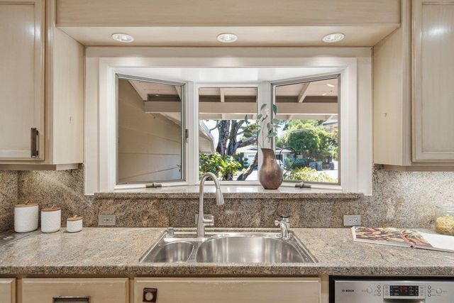 2872 Roland Avenue, San Carlos, CA 94070