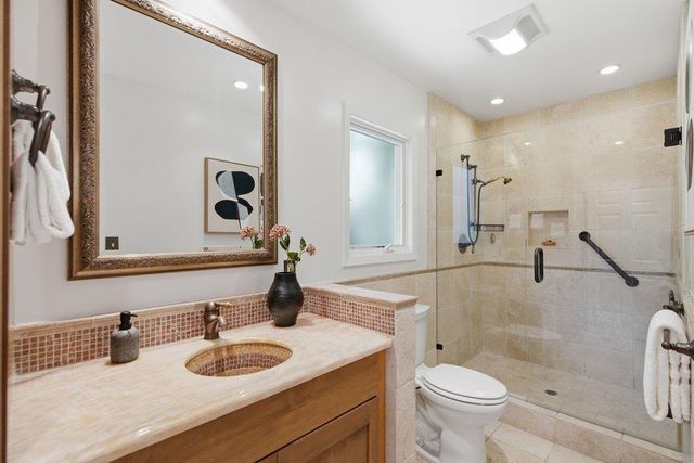 2872 Roland Avenue, San Carlos, CA 94070