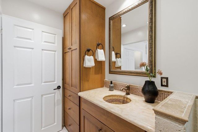 2872 Roland Avenue, San Carlos, CA 94070