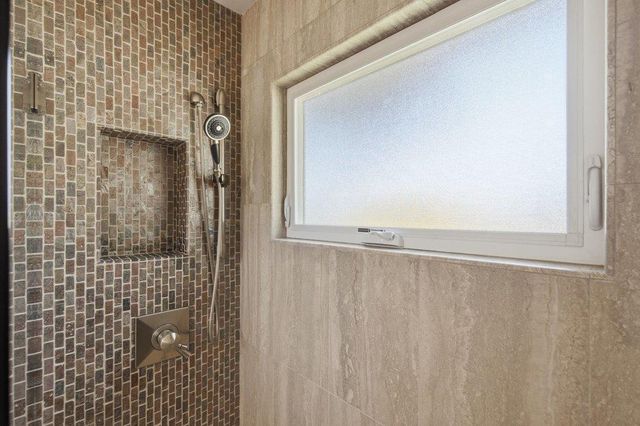 2872 Roland Avenue, San Carlos, CA 94070