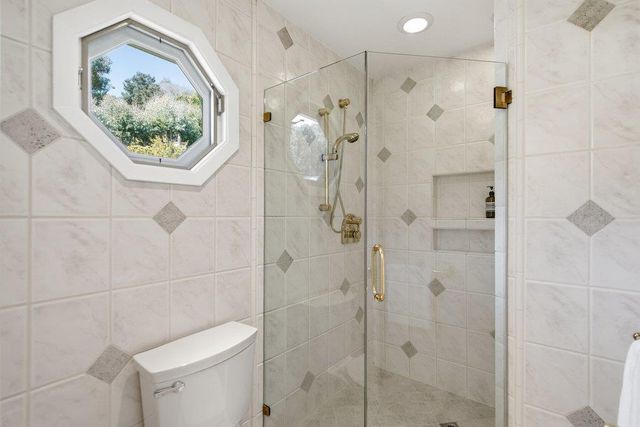 2872 Roland Avenue, San Carlos, CA 94070