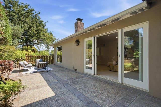 2872 Roland Avenue, San Carlos, CA 94070
