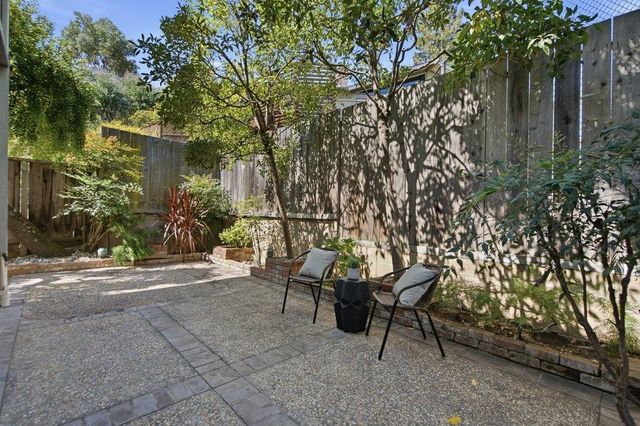 2872 Roland Avenue, San Carlos, CA 94070
