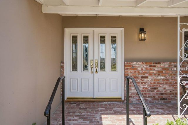 2872 Roland Avenue, San Carlos, CA 94070
