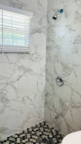 260 S CORINTH Street 240, Dallas, TX 75203