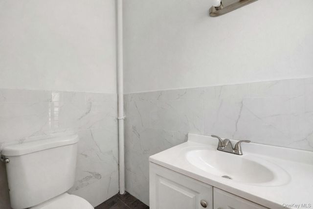 2335 Yates Avenue, Bronx, NY 10469