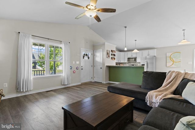 320 2ND ST, Colonial Beach, VA 22443