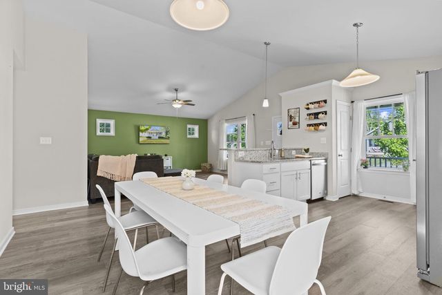 320 2ND ST, Colonial Beach, VA 22443