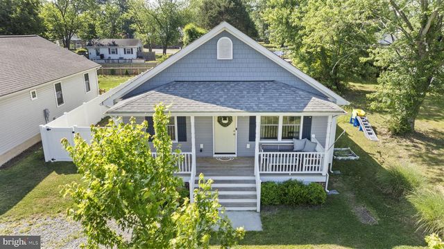 320 2ND ST, Colonial Beach, VA 22443