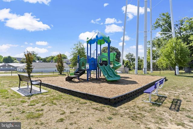 320 2ND ST, Colonial Beach, VA 22443
