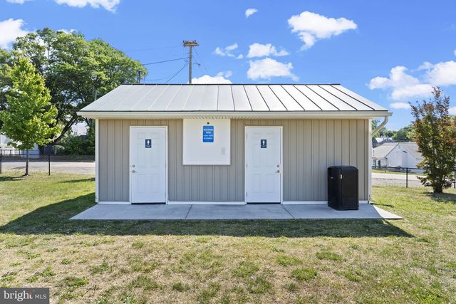 320 2ND ST, Colonial Beach, VA 22443