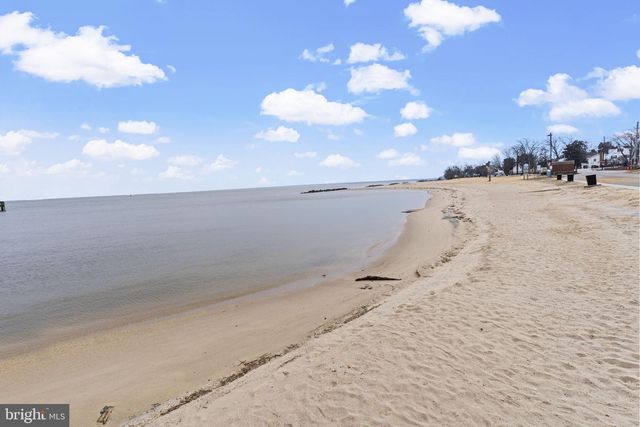 320 2ND ST, Colonial Beach, VA 22443