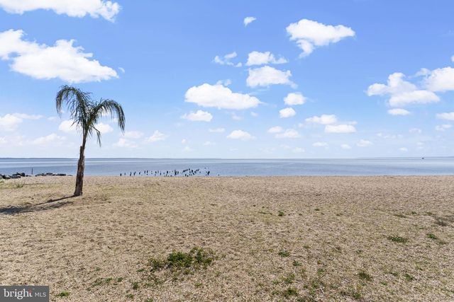 320 2ND ST, Colonial Beach, VA 22443