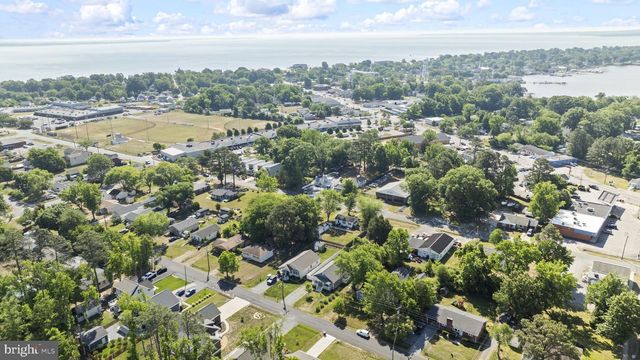 320 2ND ST, Colonial Beach, VA 22443